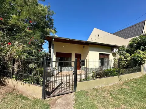 Las Lomas 797 esquina San Juan