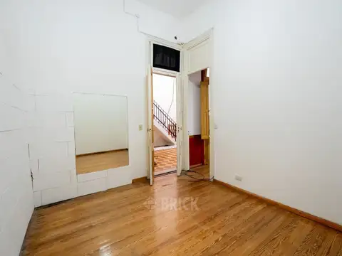 Depto Tipo Casa en Alquiler en Balvanera, $ 1.300.000