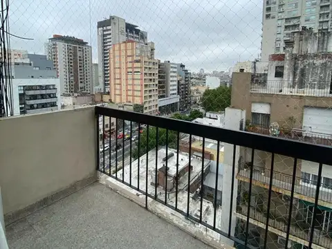 Monoambiente C/BALCON + LUMINOSO