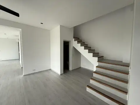 Casa en Alquiler en Puerto de Escobar, USD 2.000