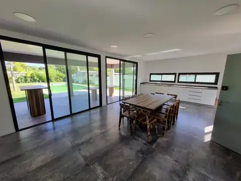 Casa en venta de 3 dormitorios en Belén de Escobar