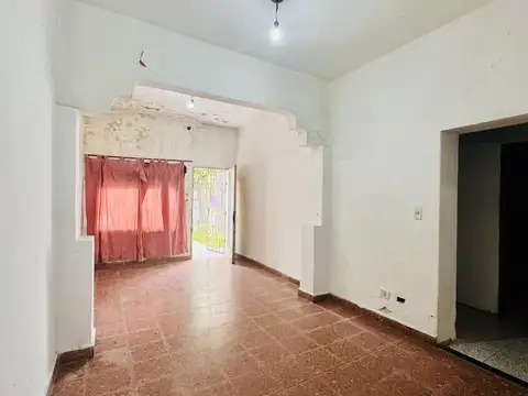 Casa 4 ambientes con 1 baño