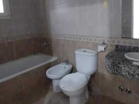 EXCELENTE DEPTO MONOAMBIENTE EN LOMITAS!