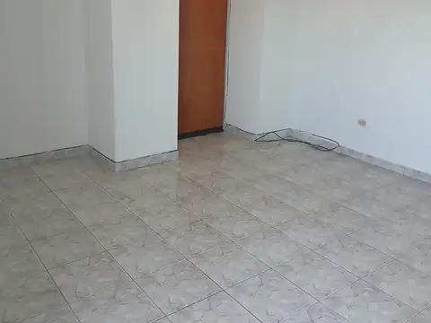 Departamento en Alquiler en Floresta, $ 700.000