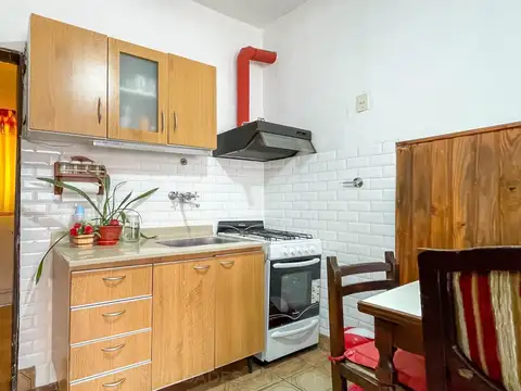 Casa 8 ambientes con 4 baños