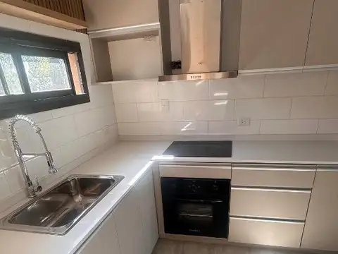 Departamento en Alquiler en Barrio Parque Leloir, USD 1.500