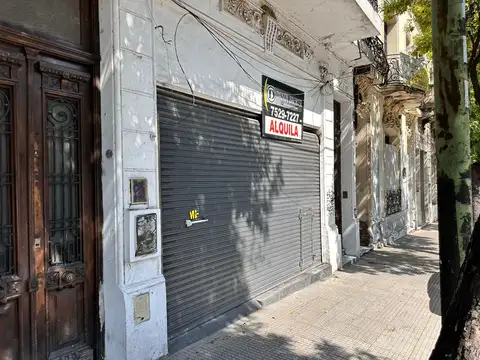 Local/Deposito En ALQUILER Av. Juan De Garay Barrio San Cristóbal