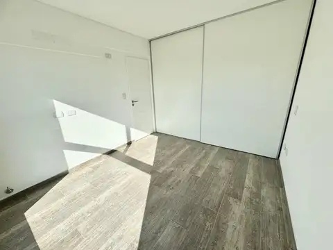 Departamento en Alquiler en Ituzaingo Sur, $ 650.000