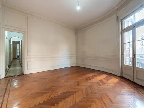 Departamento 8 ambientes con 3 baños
