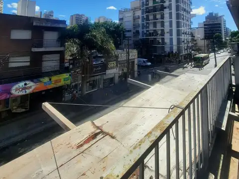 Departamento de 3 ambientes en venta en Lomas de Zamora