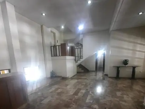 Departamento de 3 ambientes en venta en Lomas de Zamora