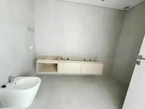 Departamento en Alquiler con 2 cocheras