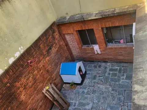 Casa 3 ambientes con 1 baño