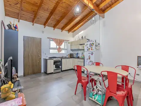 Depto Tipo Casa en Venta de 3 ambientes