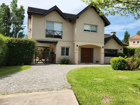 ALQUILER CASA PILAR