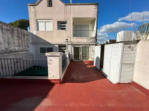 PH EN VENTA DOS AMB EN VILLA URQUIZA CON PATIO