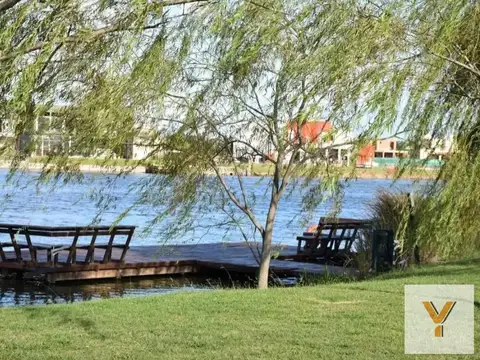Terreno en Venta de 717,0 m2