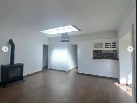 Casa en venta - 3 dormitorios 3 baños - Berazategui