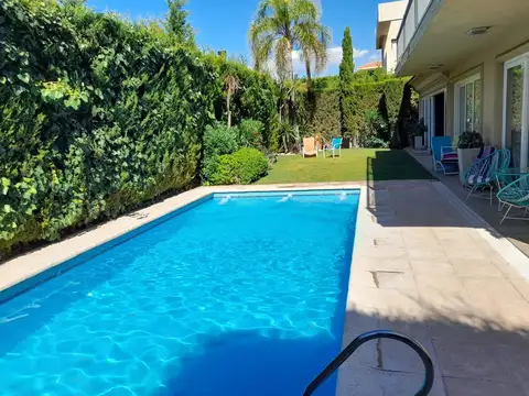 Casa a la venta en B° Dalvian Excelente Propiedad