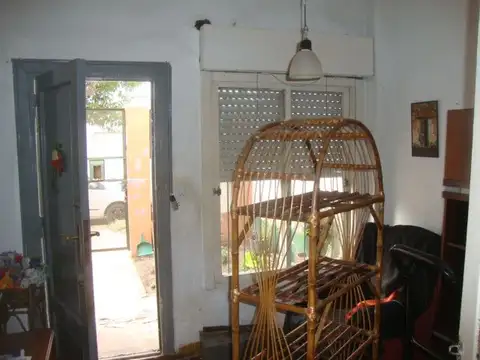 Casa 2 ambientes con 1 baño