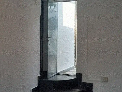 Depto Tipo Casa en Alquiler de 3 ambientes