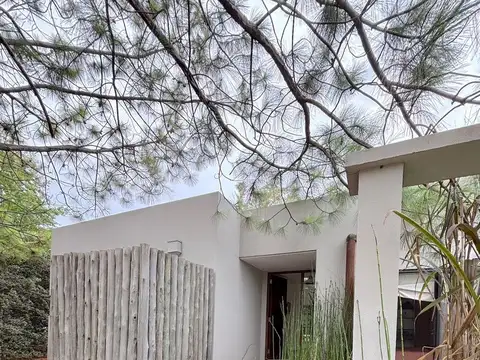 CASA 4 AMB JARDÍN PILETA VENTA EL CARDAL 1 CAMPANA