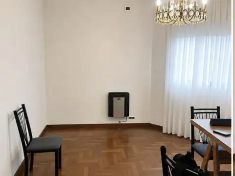 Depto Tipo Casa en Venta 60 años