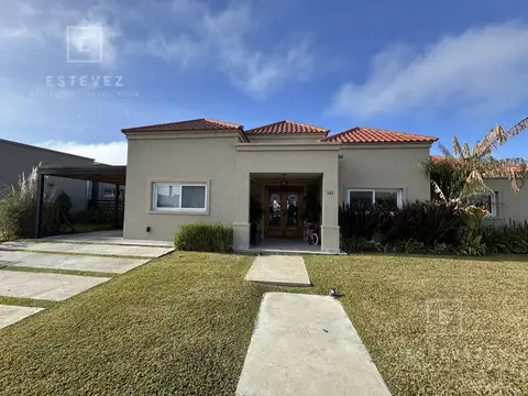Casa en Venta en El Cantón - Barrio Golf, USD 410.000