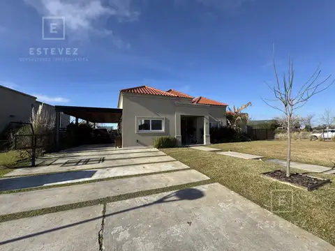 Casa 5 ambientes con 2 baños
