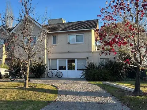 CASAS - CHALET - LUJÁN, GRAN BS. AS. OESTE