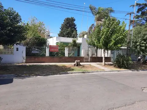Adolfo Sourdeaux - Oportunidad casa tipo americana