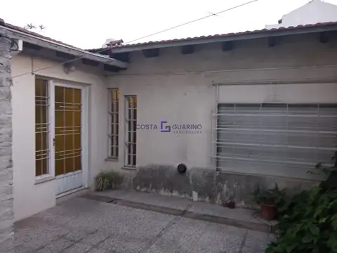 Depto Tipo Casa en Venta en Ramos Mejía, USD 64.000