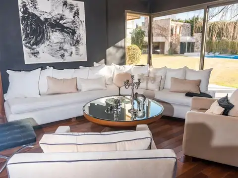 Casa en Venta de 5 dormitorios