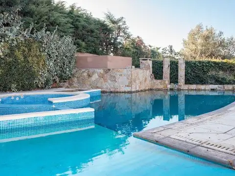 Casa en Venta Rincon De Chacras 1137 m2 Terreno