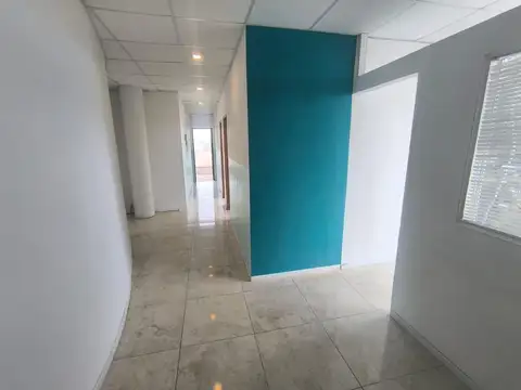 Oficina en Venta con 1 cochera