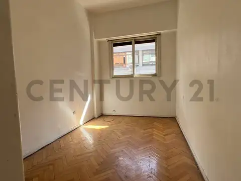 Venta Departamento 3 ambientes en Belgrano. Balcón. Luminoso