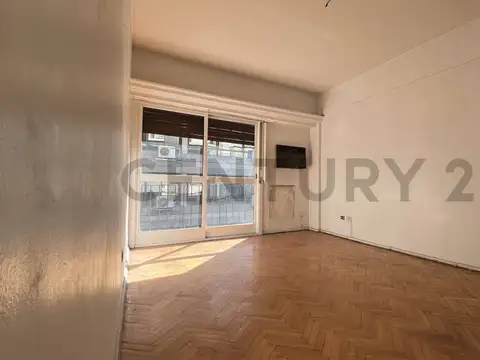 Venta Departamento 3 ambientes en Belgrano. Balcón. Luminoso