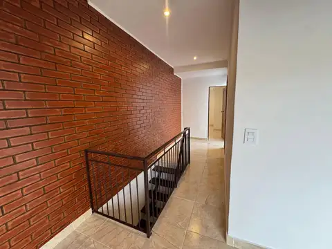 Depto Tipo Casa en Alquiler de 3 ambientes