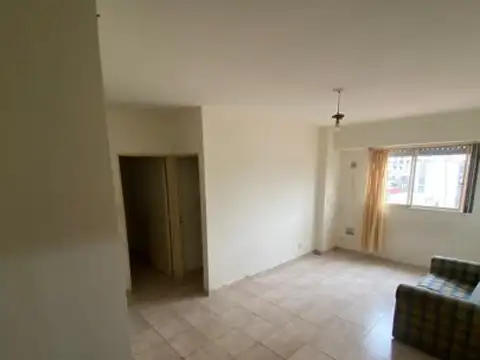 La Rioja 100 , Piso 9