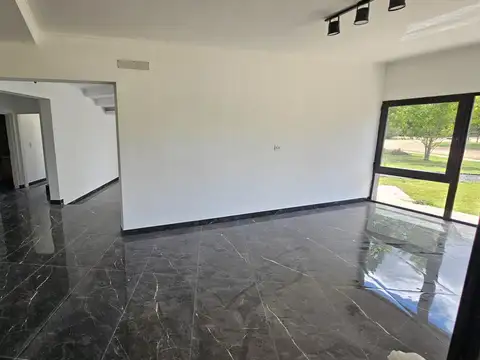 Casa en Venta en Gualeguaychu, USD 198.000