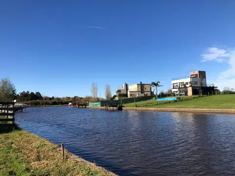 OPORTUNIDAD Venta de lote al RIO en EL CAZAL