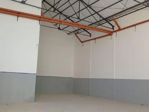 Galpon en Alquiler 25  mts Fondo
