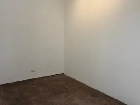 Casa 2 ambientes con 1 baño