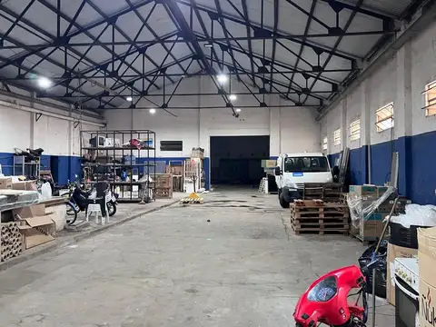 Galpon en Venta en Centro, USD 400.000