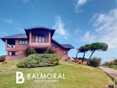 Casa en Alquiler -Zona Norte Playa / REF: 8863