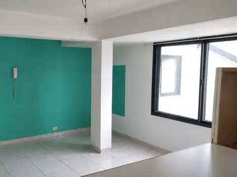 Frey 490 , Piso 1er