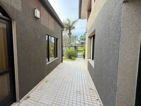 Casa en Venta al Este