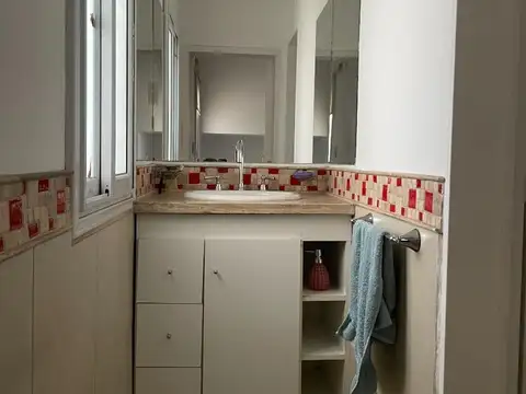 CASA EN VENTA 3 DOR B° VILLA CABRERA