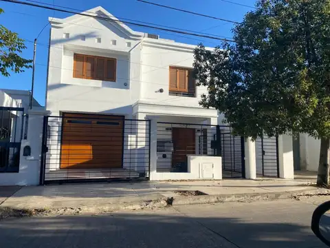 CASA EN VENTA 3 DOR B° VILLA CABRERA