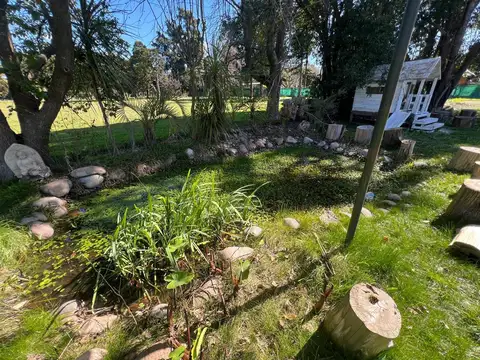 Casa 10 ambientes con 5 baños